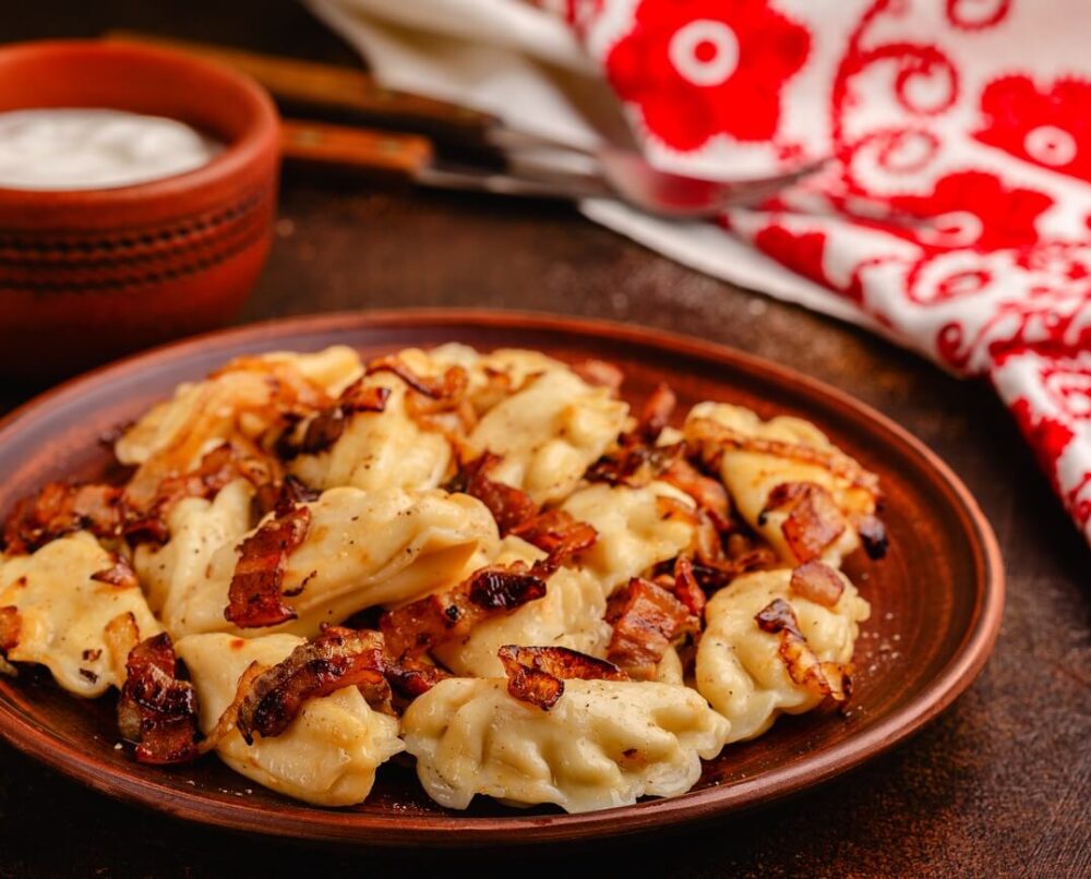 Najlepsze pierogi w Krakowie - tradycyjne pierogi z okrasą