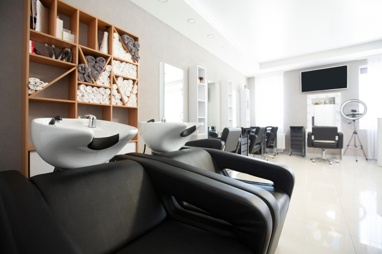 Salon fryzjerski - inspiracje i ciekawe aranżacje