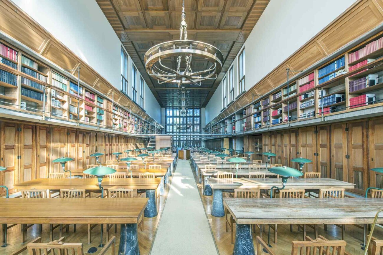 biblioteki Kraków z miejscami do czytania