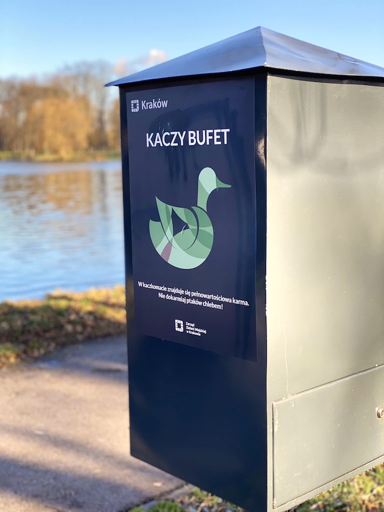 kaczkomat - pełnowartościowa karma dla ptaków do dokarmiania kaczy bufet - automat z karmą dla ptaków