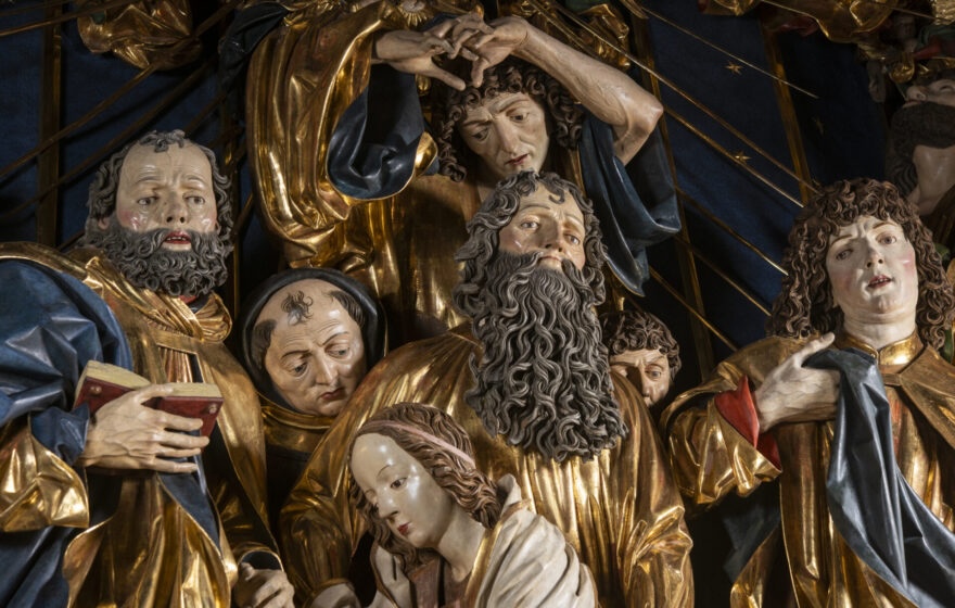 fragment ołtarza w Kościele Mariackim - rzeźby świętych 