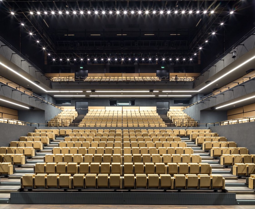 ice kraków - widownia na sali teatralnej 