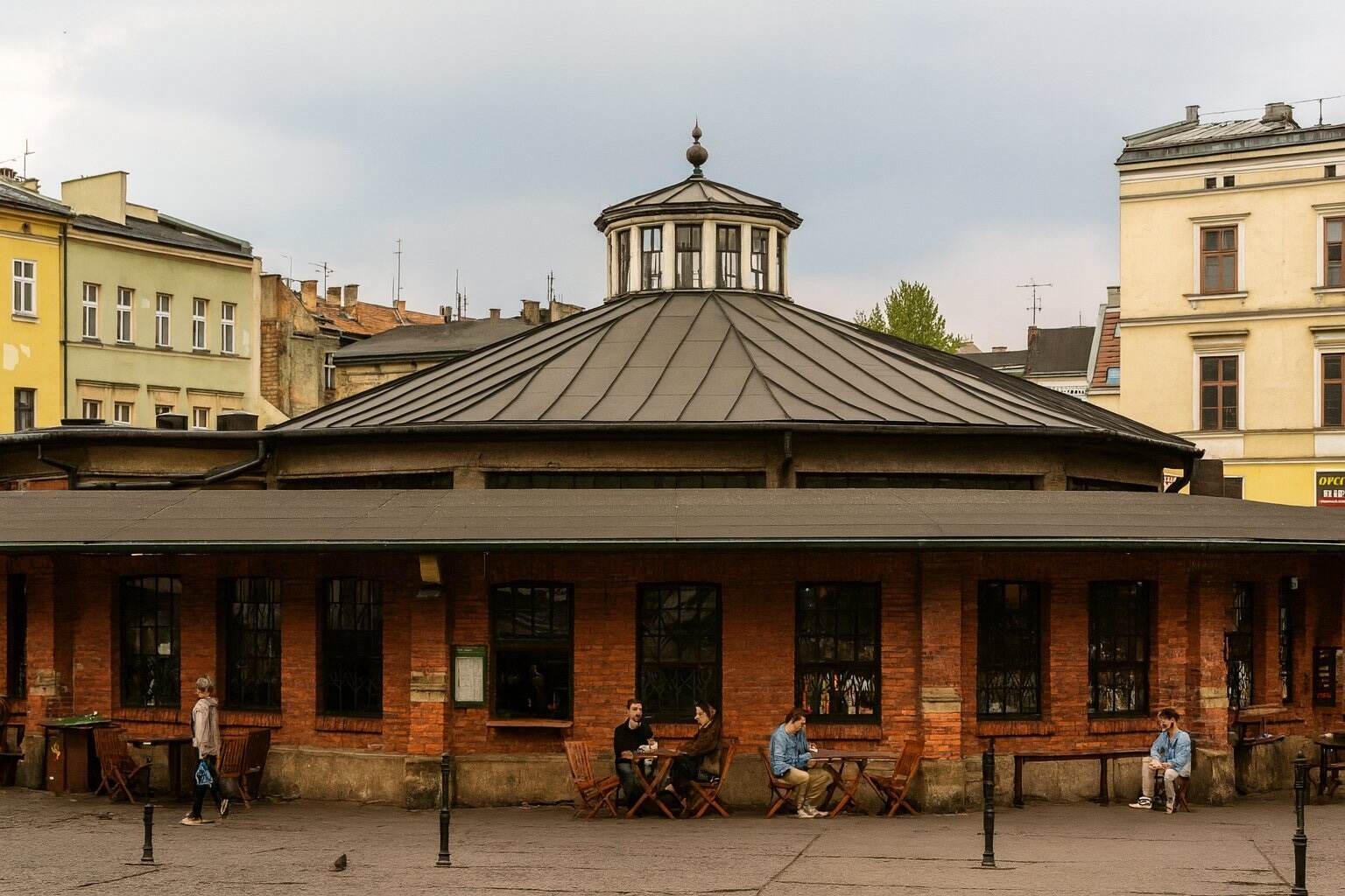 okrąglak Kraków - pasaż handlowy na Kazimierzu