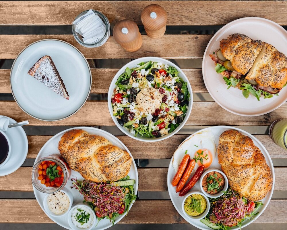 śniadanie Kraków - Szalej Cafe i chałki w różnych smakach 