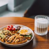 śniadanie Kraków - gofry na słodko i słono z kawą