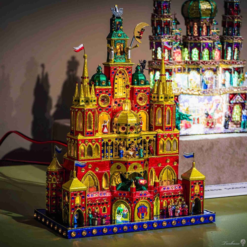 szopki krakowskie 2025 - kolorowy model z tradycyjnymi symbolami 